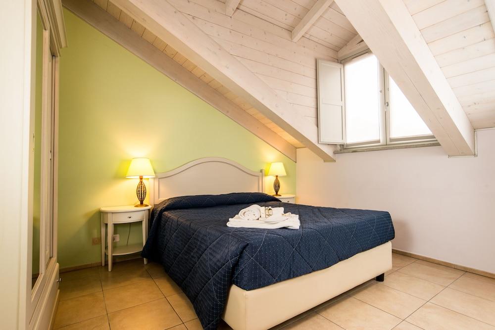 Santa Giulia E Aparthotel 3*